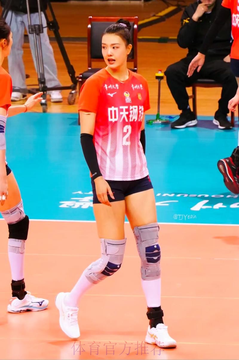 女排排名更新，江苏拒绝爆冷，上海再添2大惊喜，张常宁官宣退役