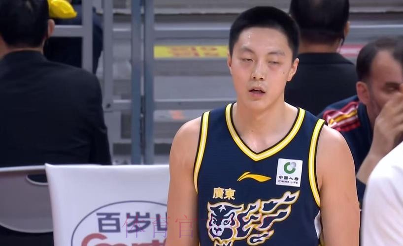 身高2米13+臂展2米39！广东最适合的大外援曝光，或被朱芳雨抢下